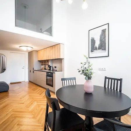 Owl Jazz - Luxury In The Heart Of The Kaunas
