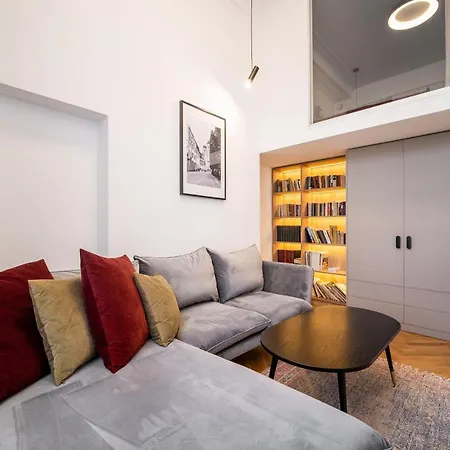 Owl Jazz - Luxury In The Heart Of The Kaunas