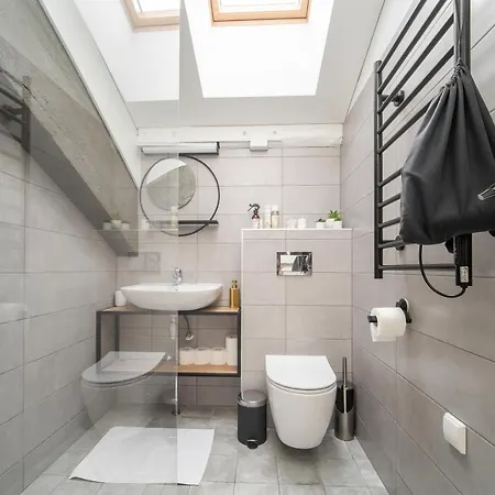 Owl Jazz - Luxury In The Heart Of The Kaunas