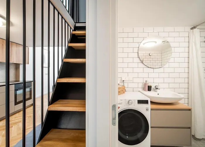 Owl Jazz - Luxury In The Heart Of The Κάουνας