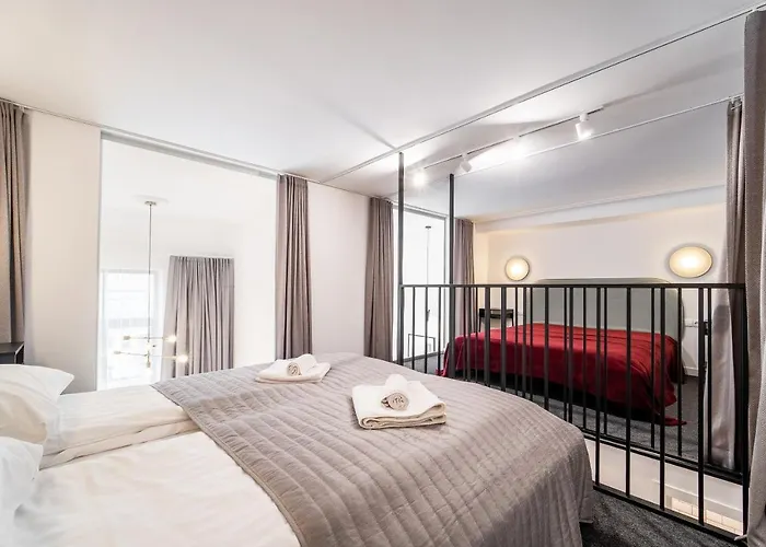 Owl Jazz - Luxury In The Heart Of The * Κάουνας