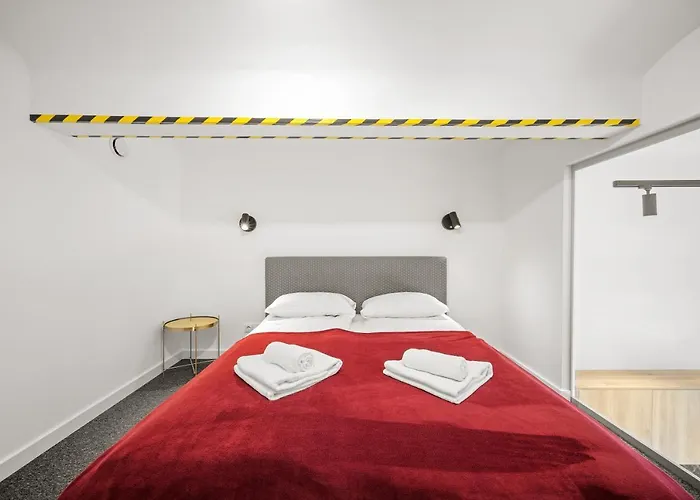 Owl Jazz - Luxury In The Heart Of The * Kaunas